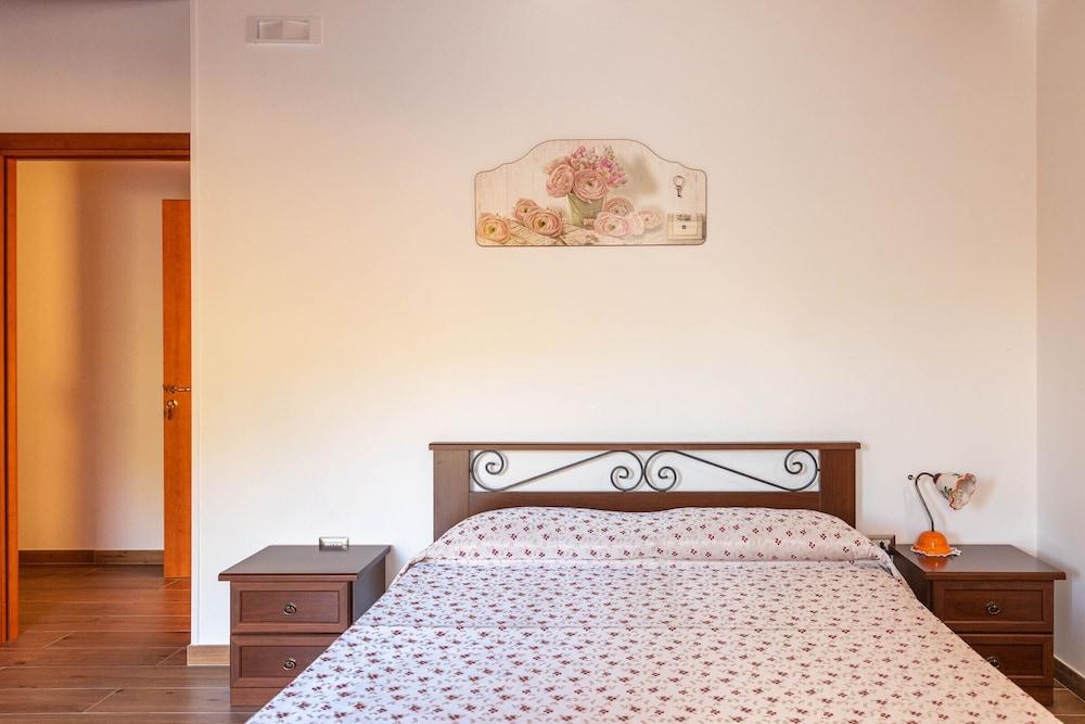 Bb La Mortella With Pool