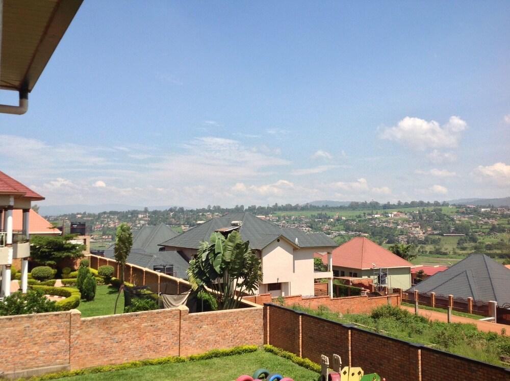 Standard Queen Bedroom Akagera Myplace