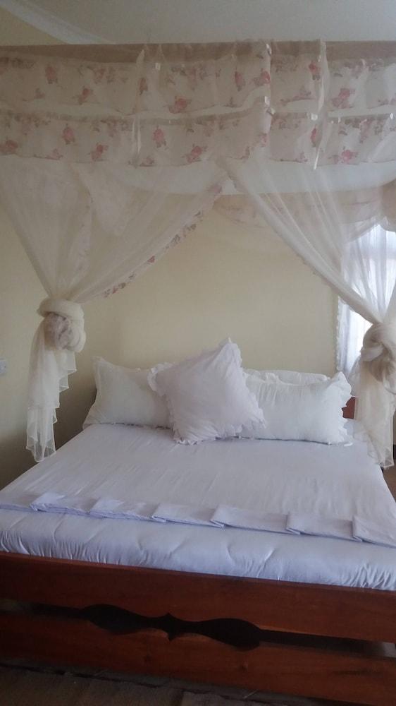 Amazing Accommodation in Arusha Furaha Lodge