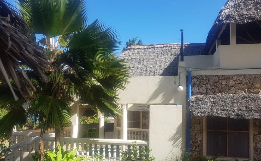 Mbv Hotel Annex Deluxe Suite