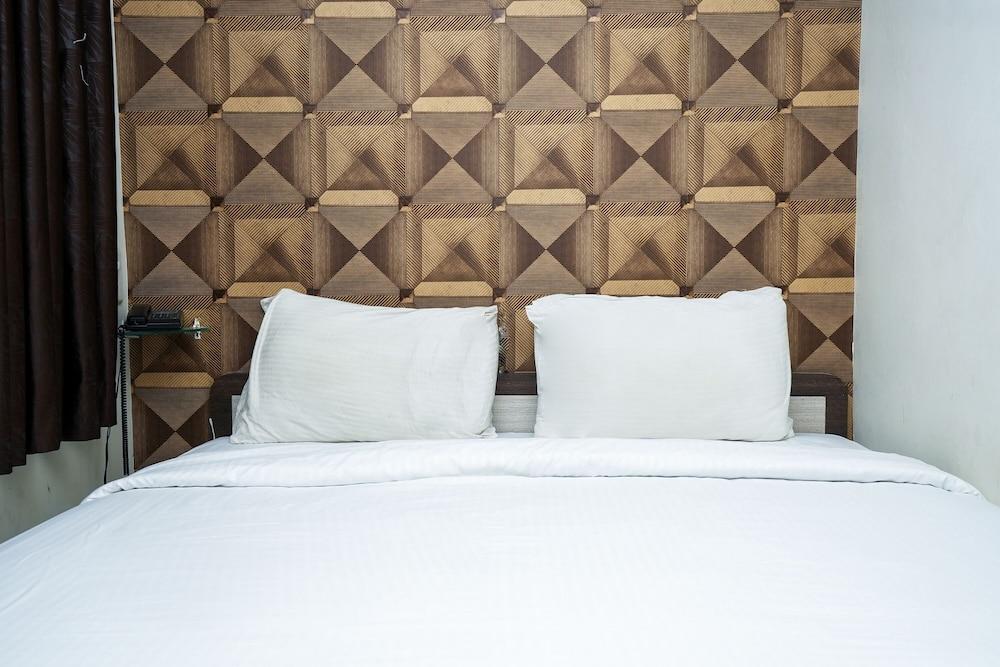 Hotel Opera Inn near Central Bus Stand