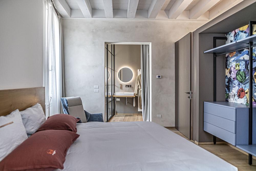 Leoni di Collalto Palace