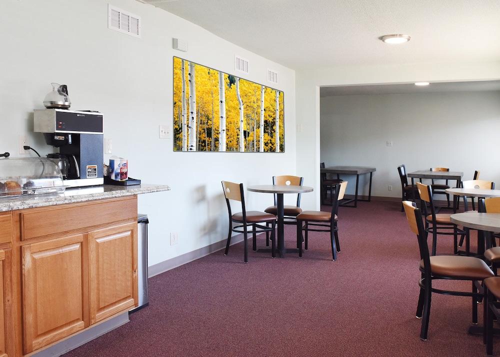 Greeley University Inn