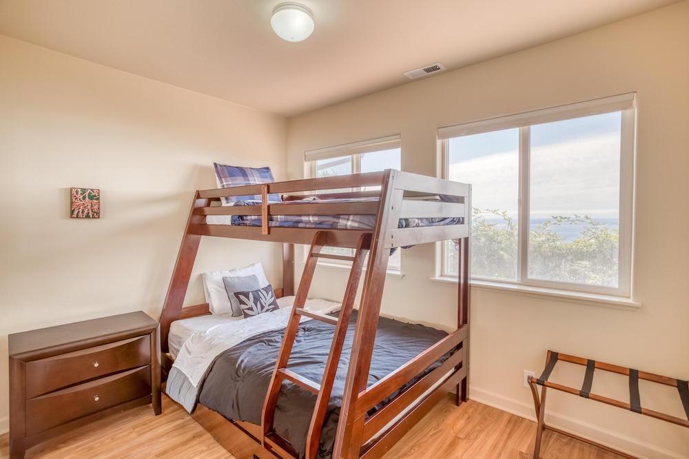 Storm Watchers Pointe