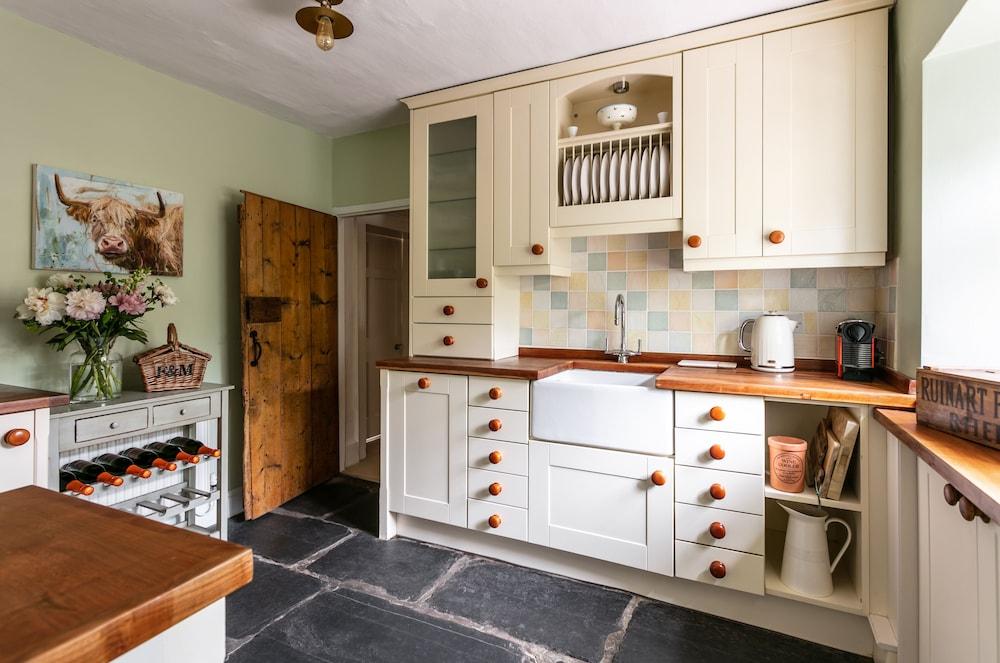 Maggie Puddle Cottages