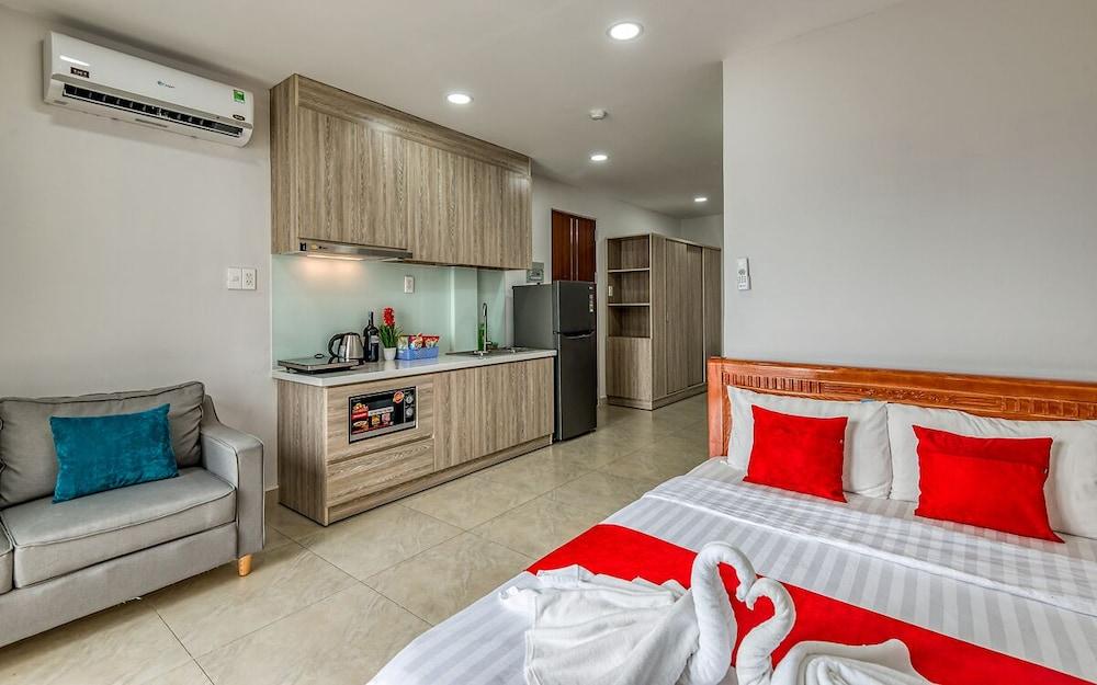 Cherry Hotel and Apartment