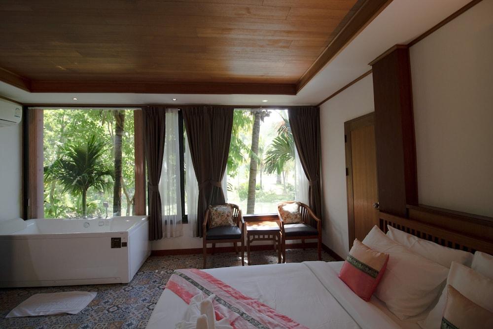 Royal Train Garden Resort