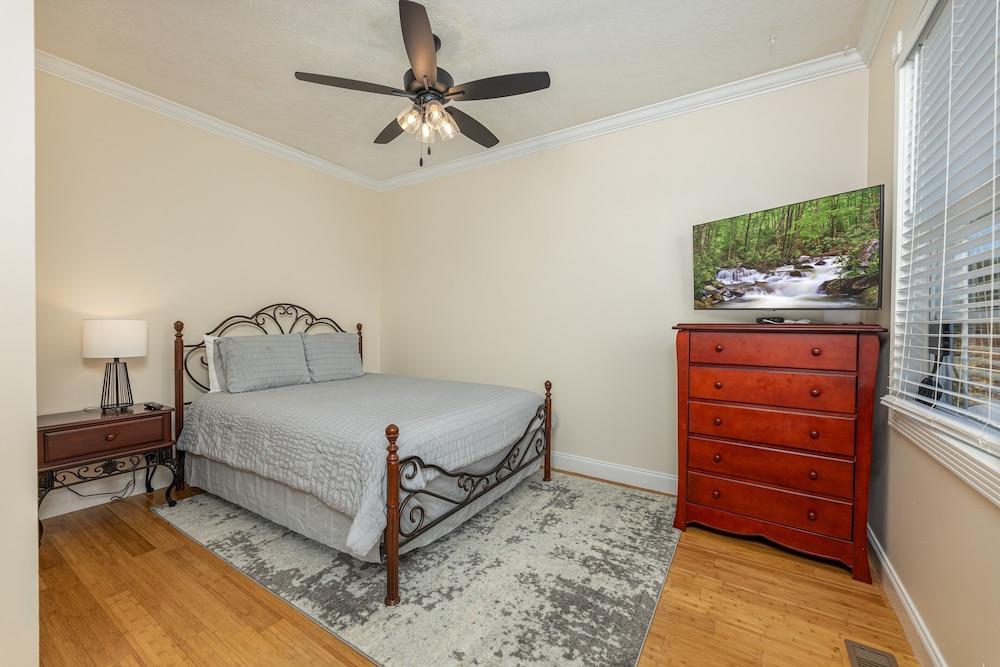 The Estate at Little Cove