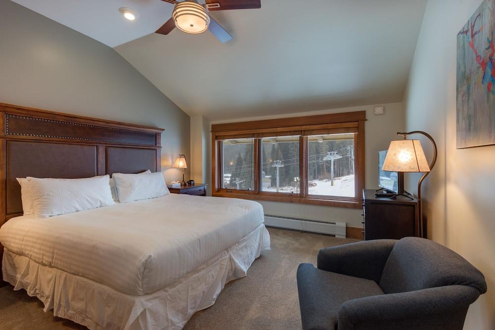 Lone Eagle by Summit County Mountain Retreats