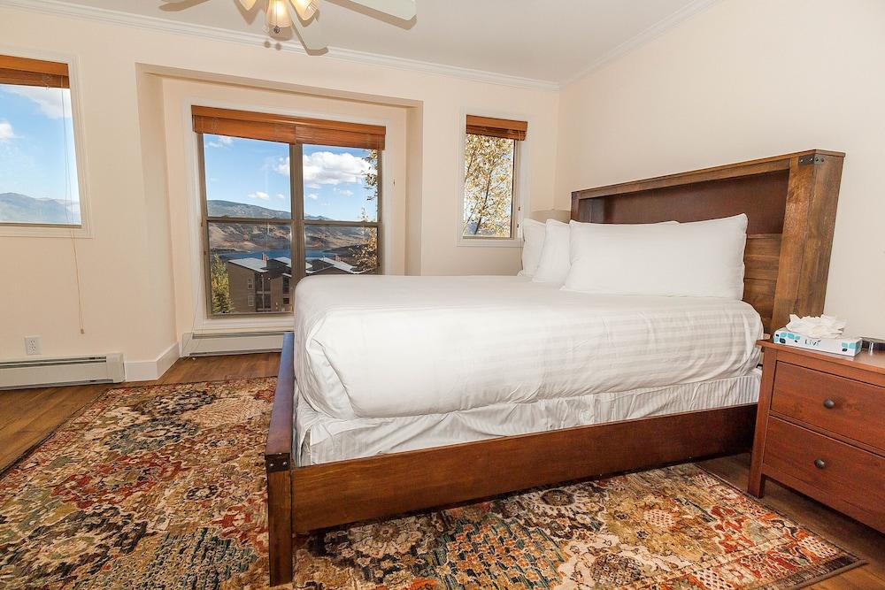 Saddle Ridge Townhomes #309 by Summit County Mountain Retrea