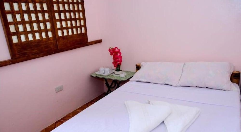 RedDoorz Plus @ Sla Divina Panglao Bohol