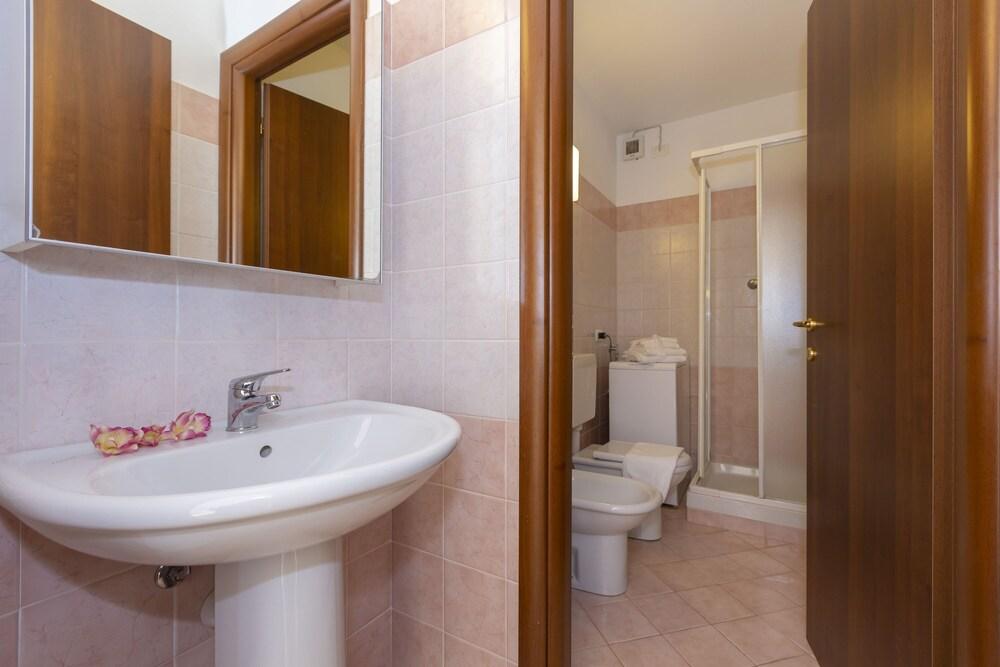 Fontana Del Lago Apt. 10