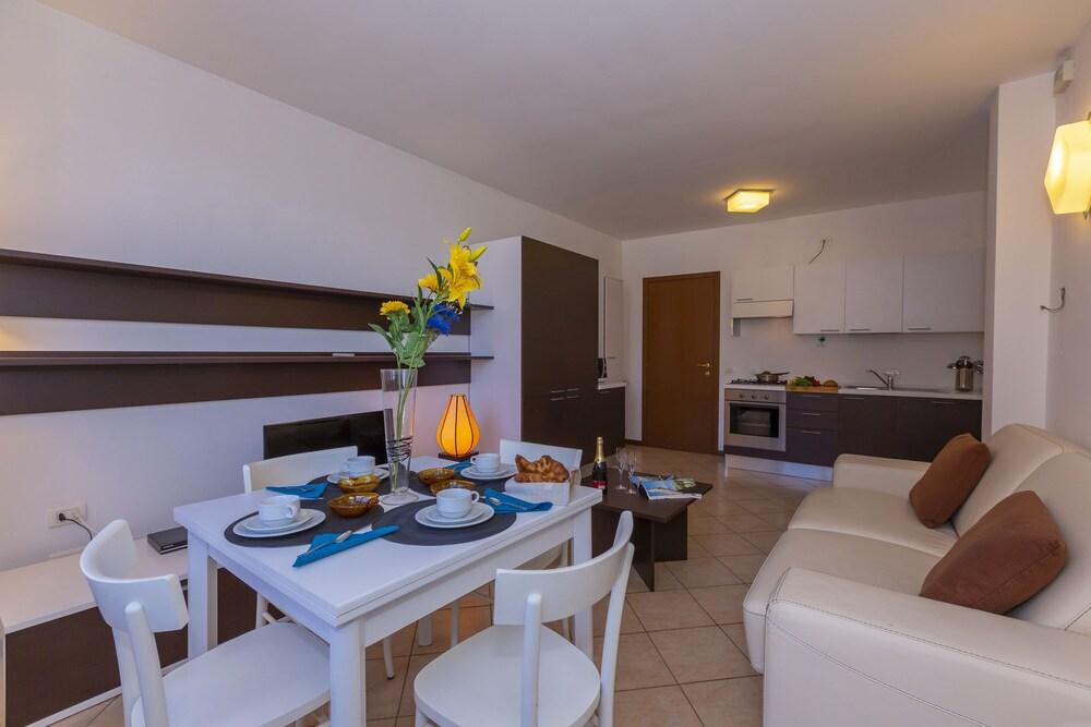 Fontana Del Lago Apt. 13