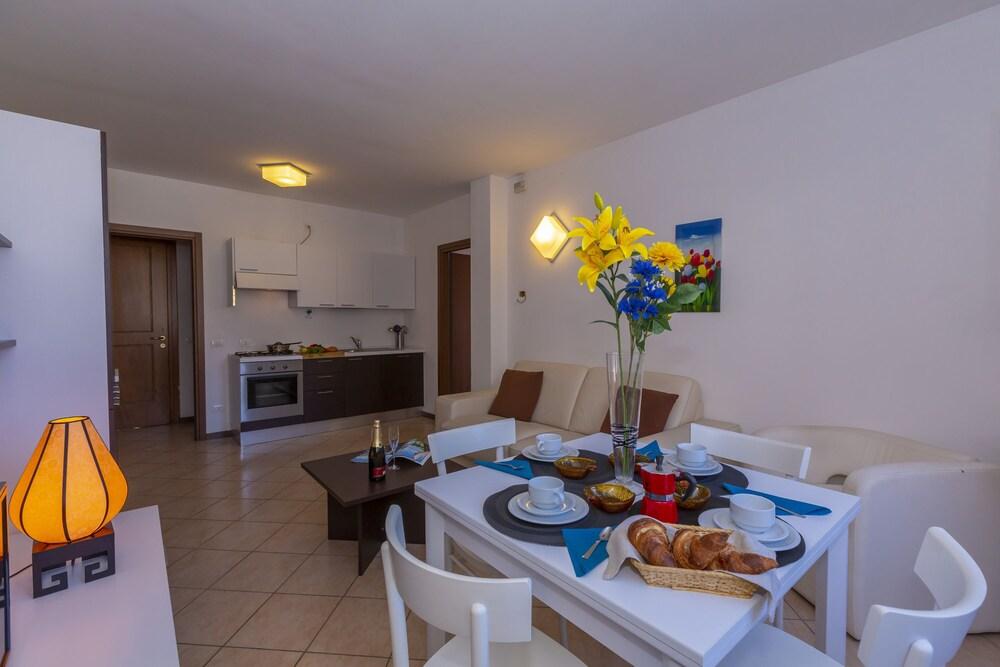 Fontana Del Lago Apt. 13