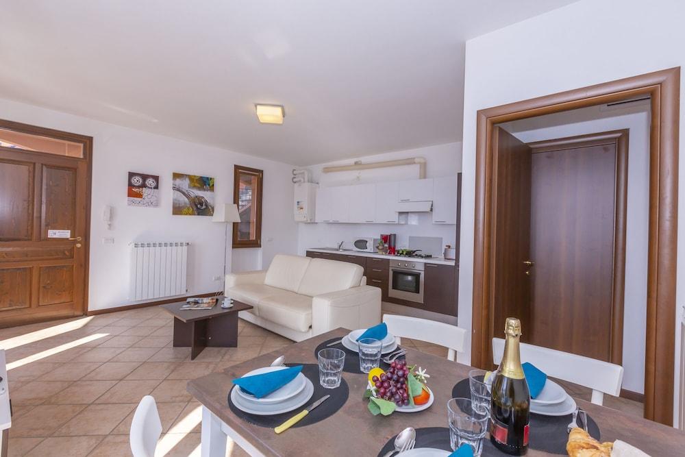 Fontana Del Lago Apt. 6