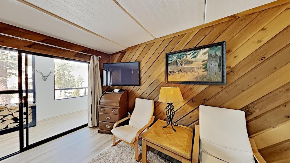 Slopeside 1849 Condos - Comfortable 3 BR Condos with Full Kitchens