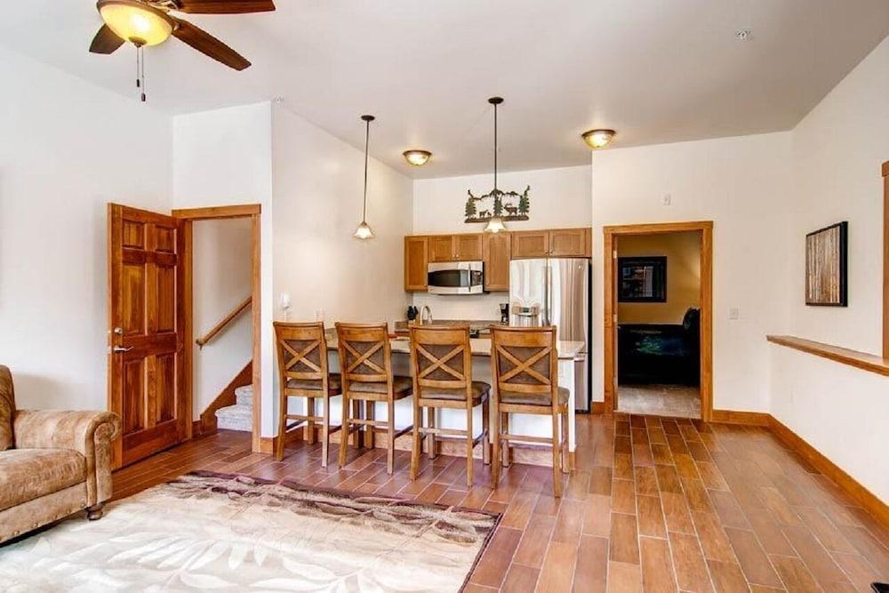 Black Canyon Inn Unit H1 Deluxe