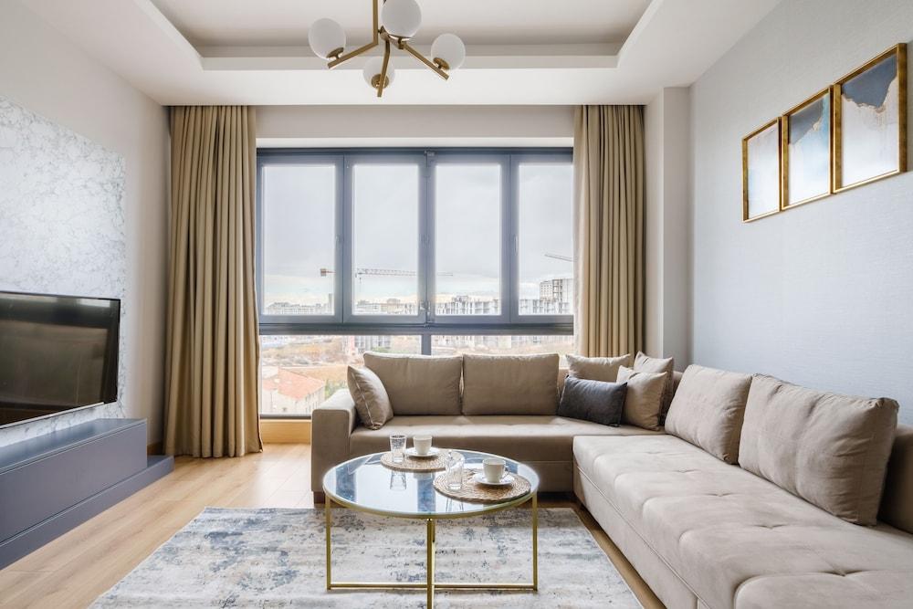 Grand Residence by NewInn