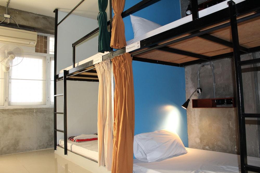 Yellow Flowers Hostel