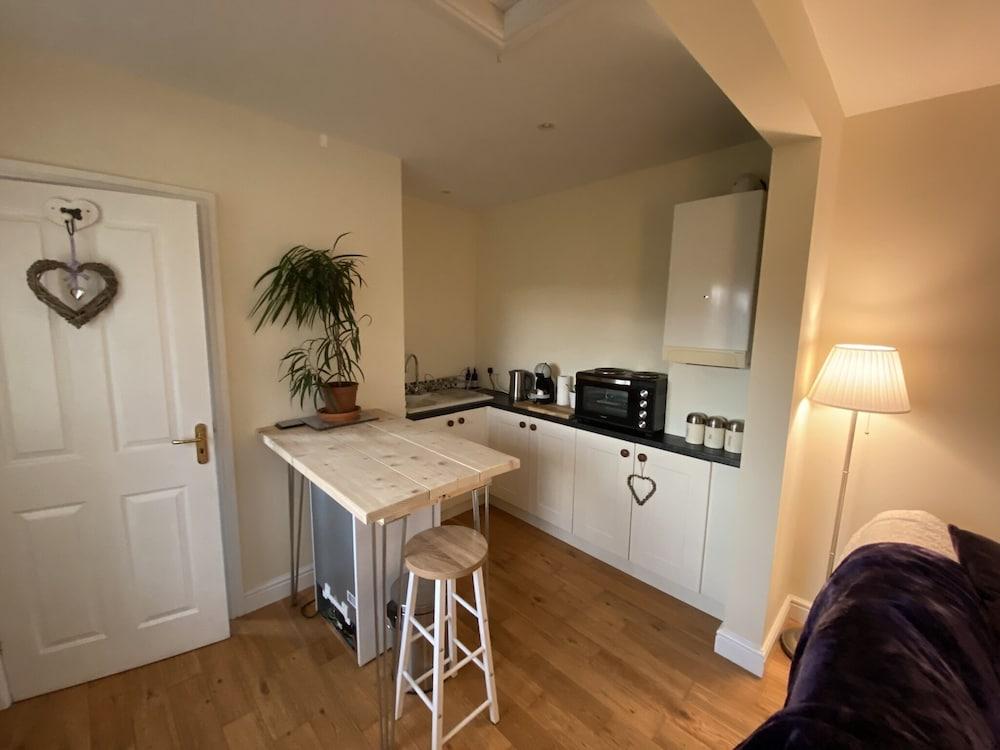 Cosy Stable Conversion Between Sheffield & Leeds