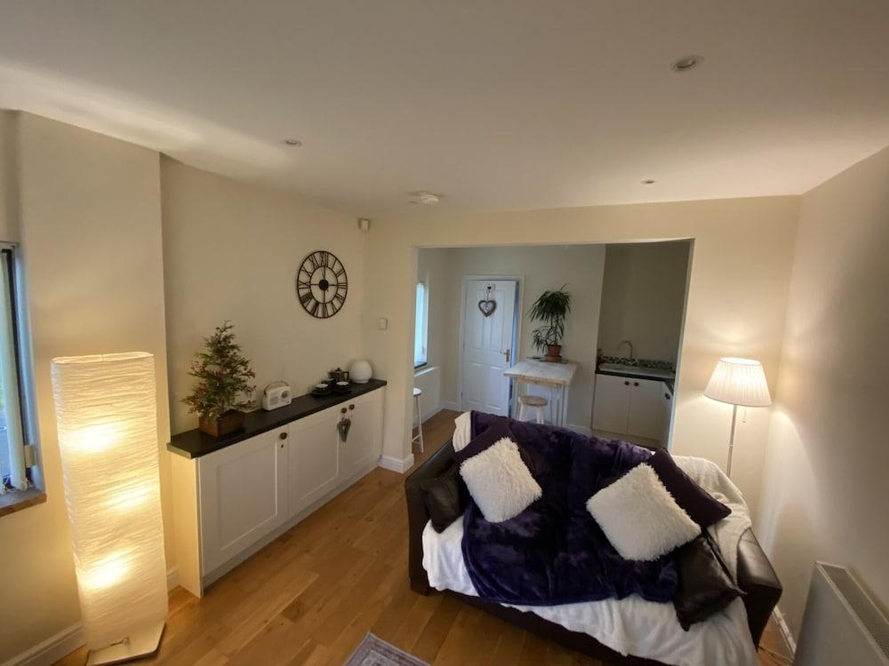 Cosy Stable Conversion Between Sheffield & Leeds