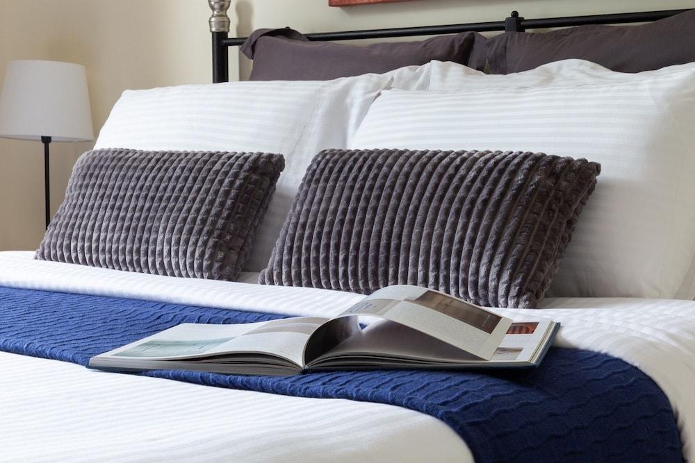 Sea View! Spacious 2BR in JBR + Pool & gym