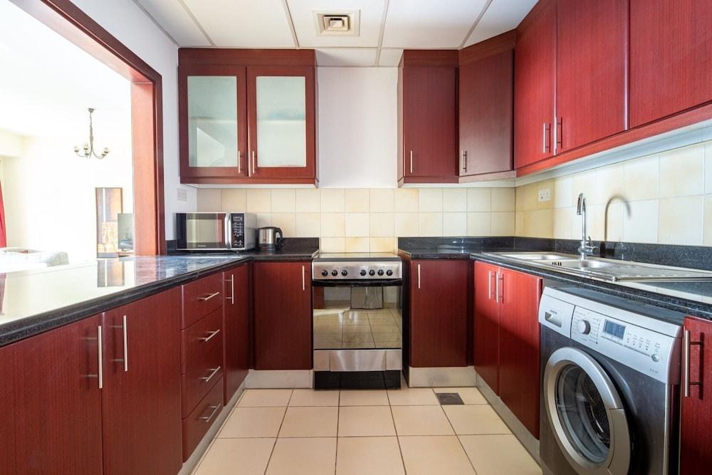 Sea View! Spacious 2BR in JBR + Pool & gym