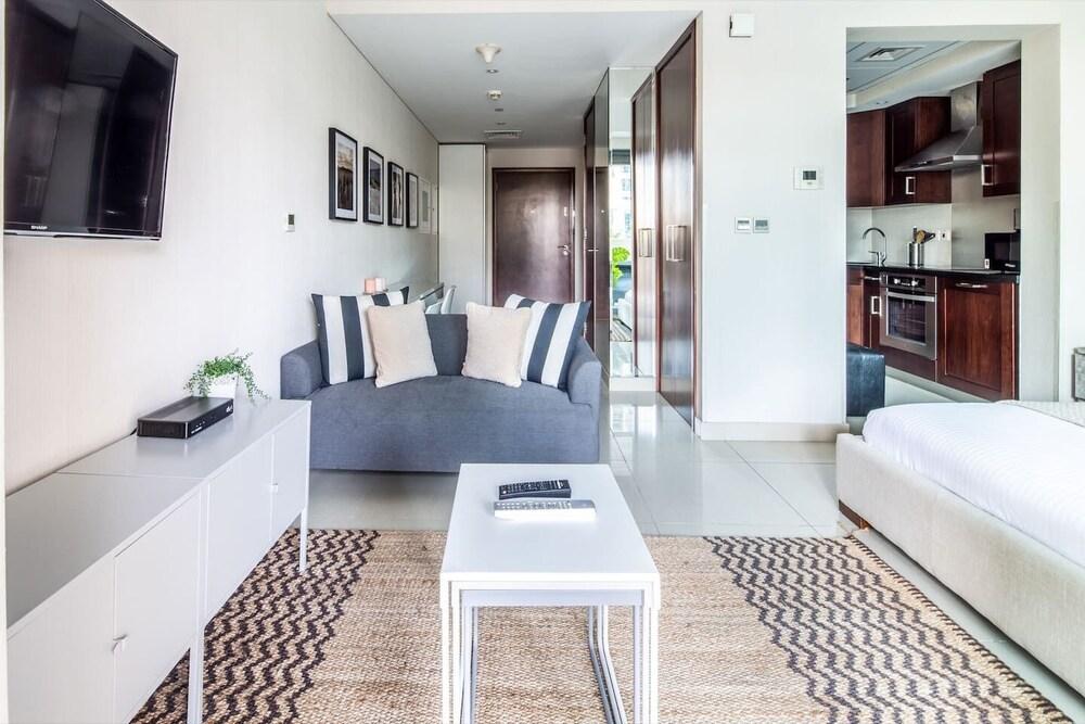 Spacious + Functional Studio Apt in Downtown Dubai