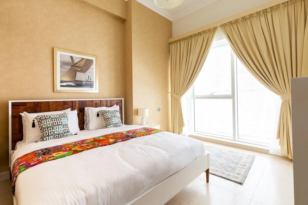 Unique Designer-inspired 3BR in Downtown Dubai