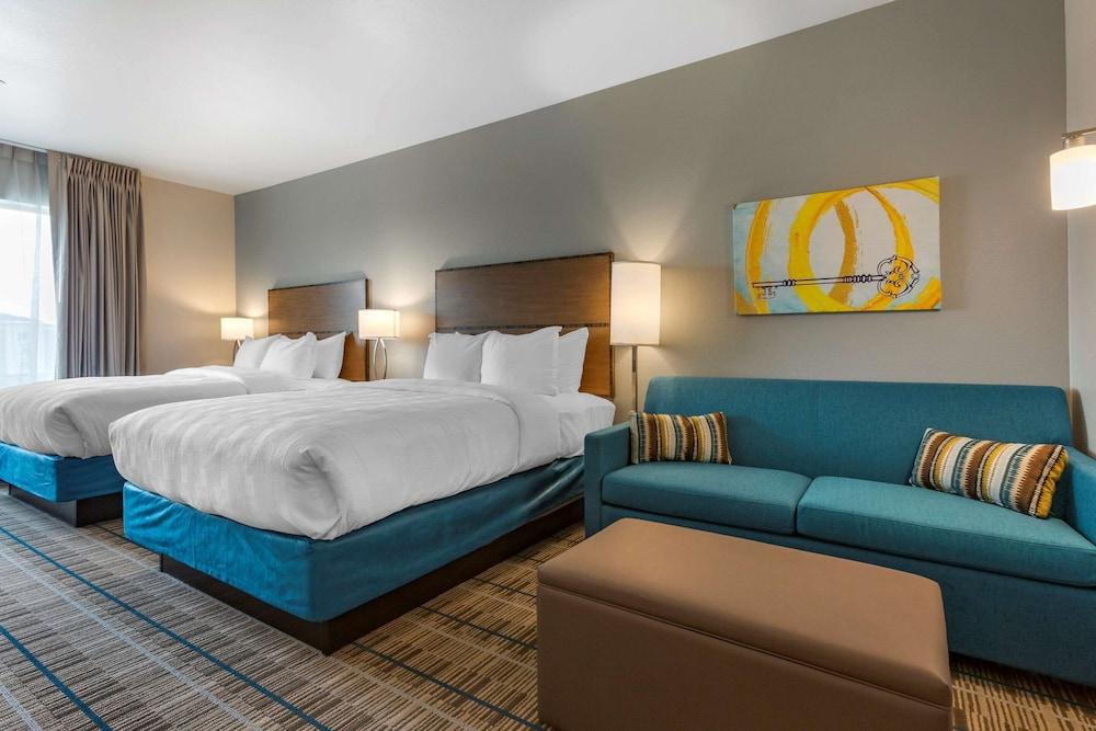 MainStay Suites Carlsbad South