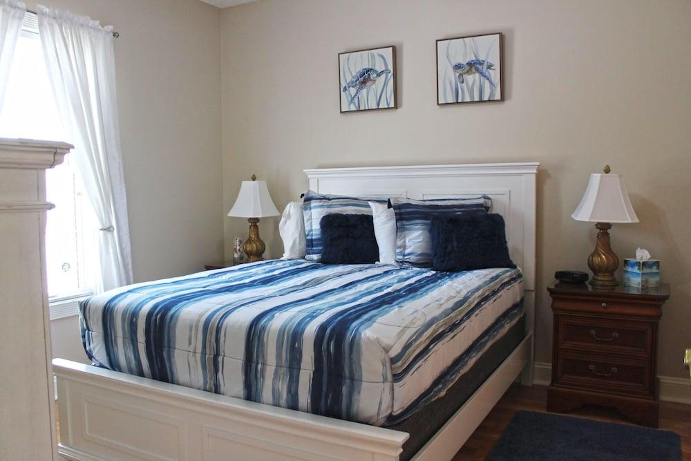 Professionally Cleaned & Sanitized Condo in MB