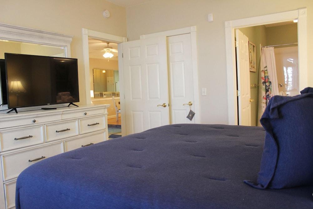 Professionally Cleaned & Sanitized Condo in MB