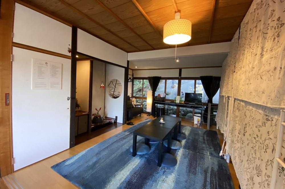 Bamboo Village - Hostel