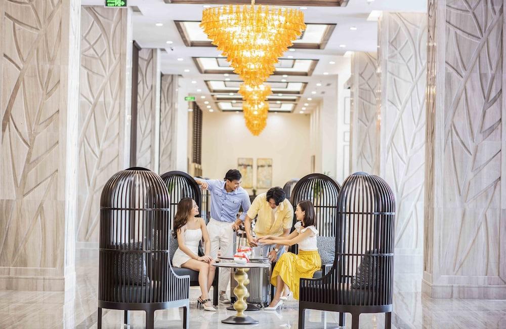 Vinholidays Fiesta Phu Quoc