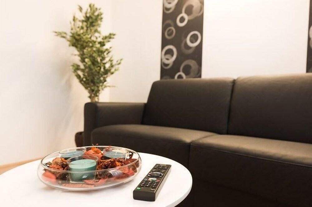 Tabor Orange Comfort