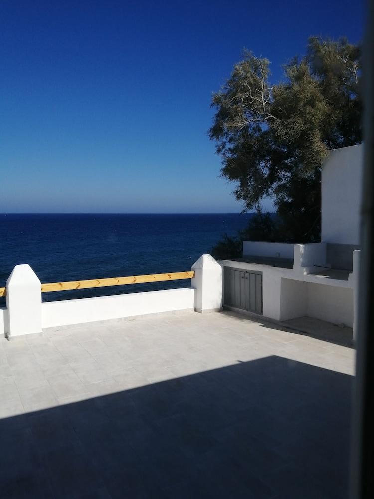 Santorini Sunrise Love