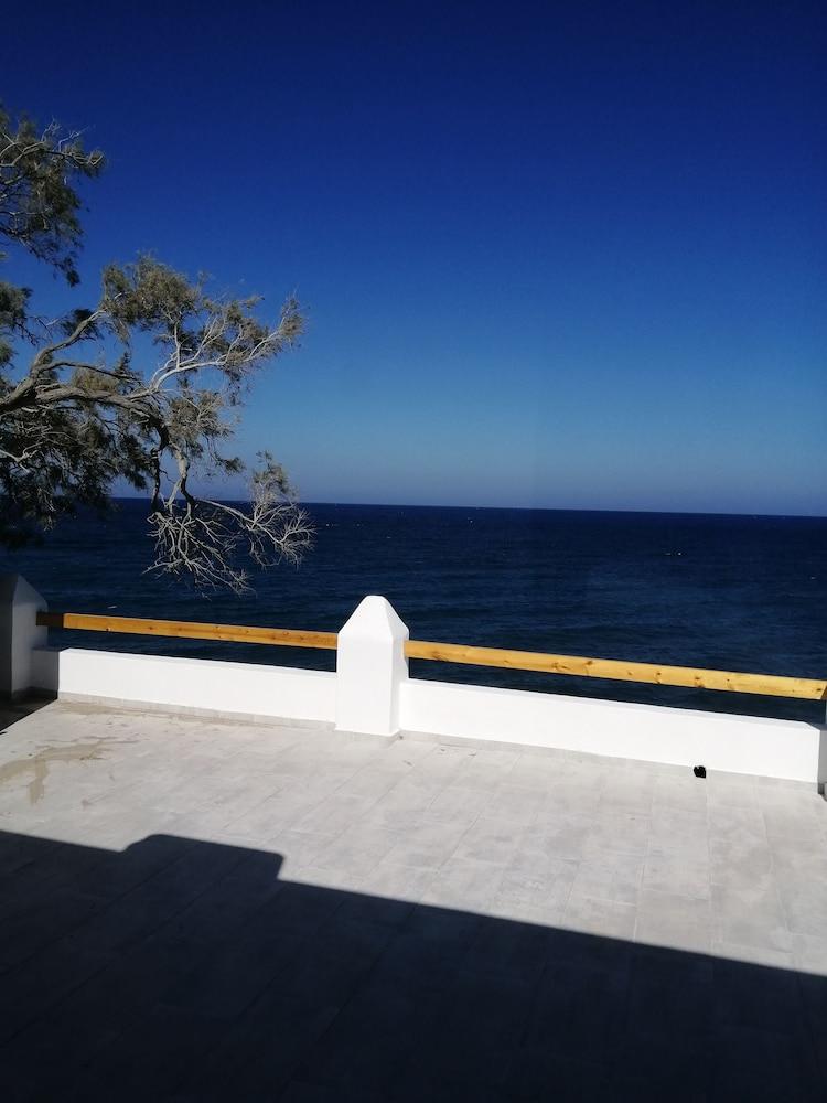 Santorini Sunrise Love