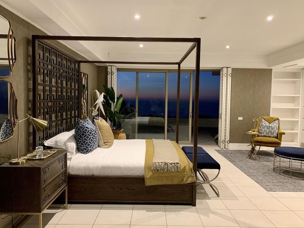 Clifton YOLO Spaces – Clifton Mansion Villa