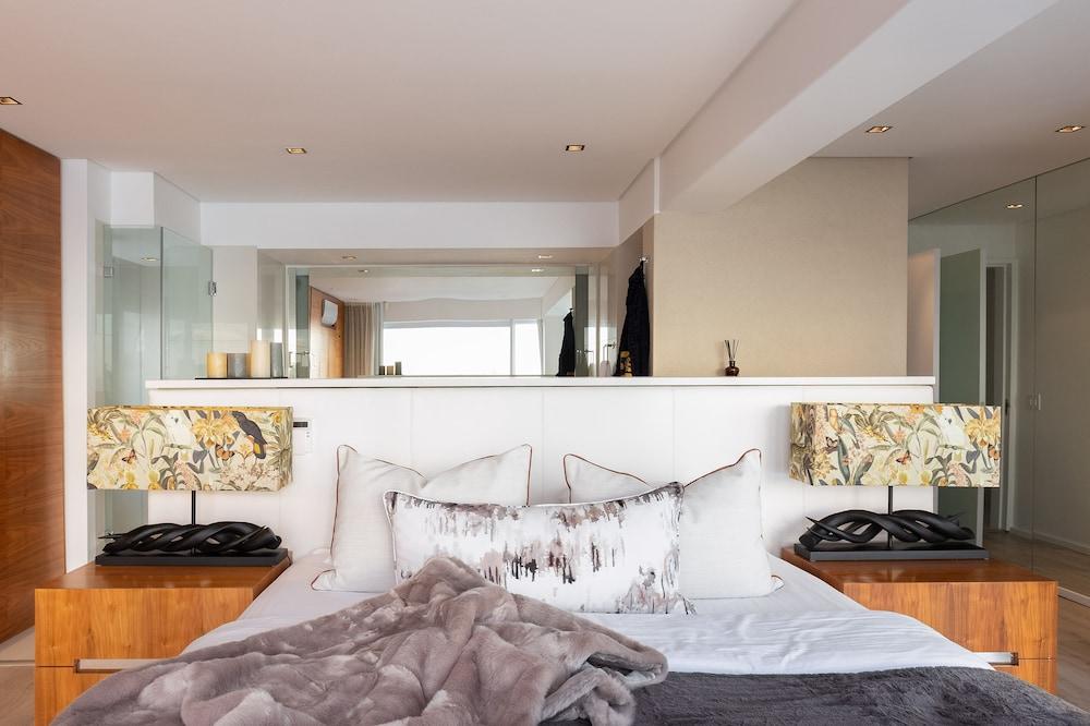 Clifton YOLO Spaces – Clifton Beachfront Penthouse