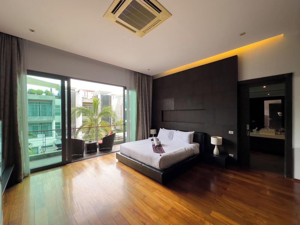 Fantastic SeaView 4BR Private Pool Villa