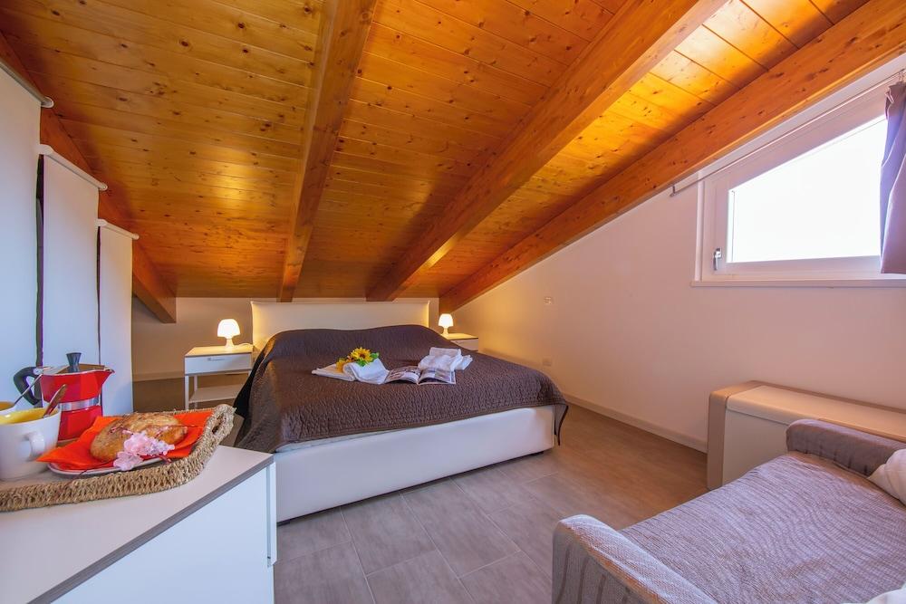 Como Lake Modern apartment Ulivi