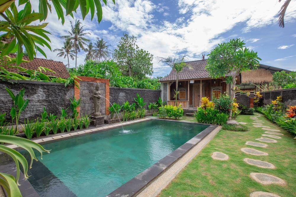 Puri Astrani by WizZeLa