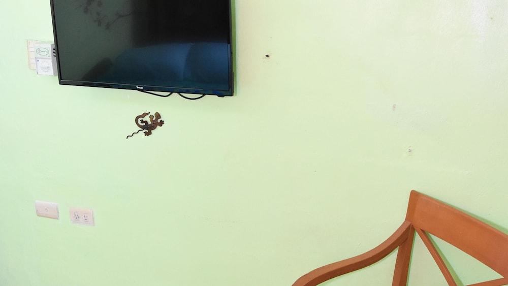 Room in B&B - Cancun Guest House 6