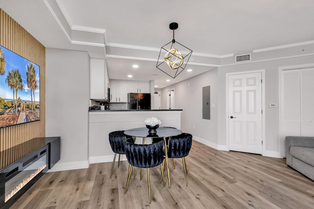 Beachfront Anderson Condos by Hosteeva