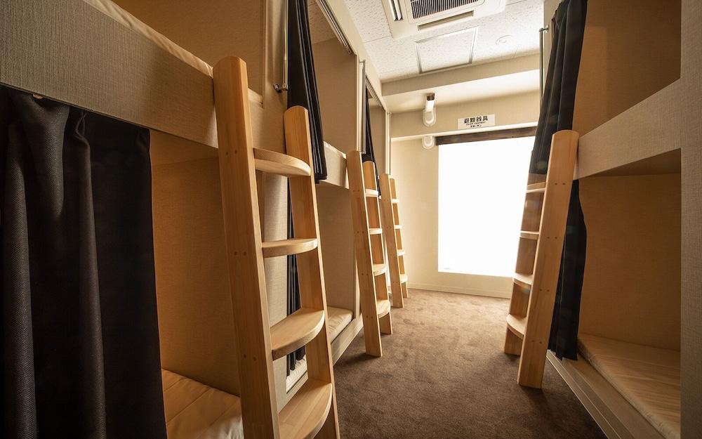 The Terrace Hostel Shinbashi