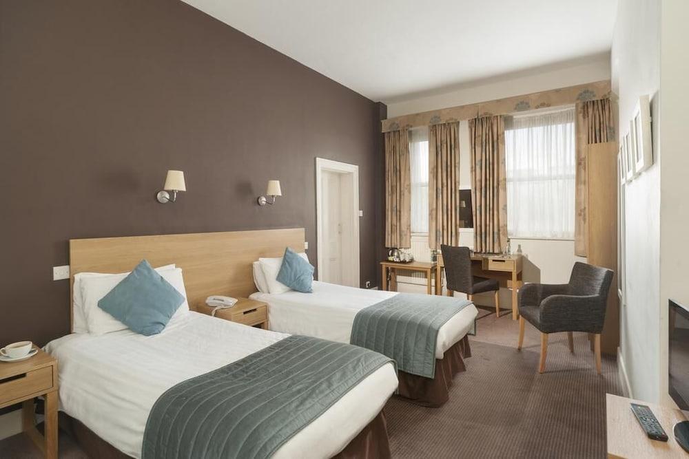 Liberty's on the Square