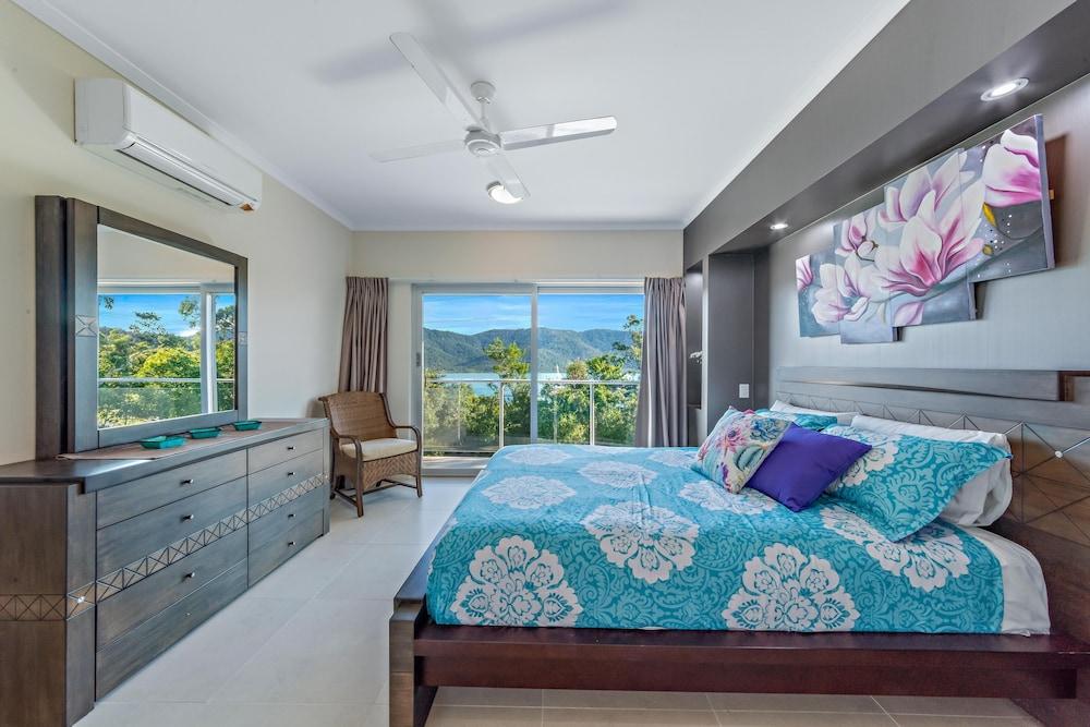 Panoramic Island Views