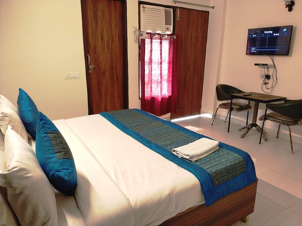 River Front Hotel Delhi