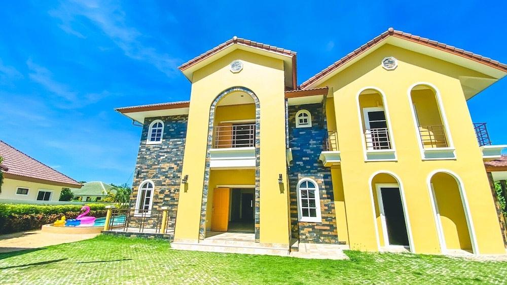 The Amazia Pool Villa