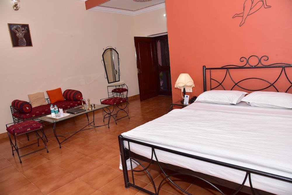 Hotel Master Paradise